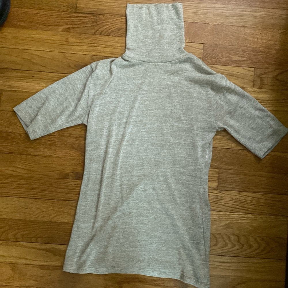 NWOT MarcellaModa Short Sleeve Turtleneck Top